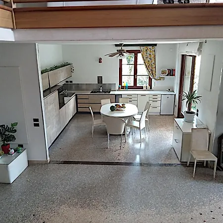 Lemon Garda Villa